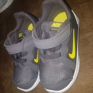 Nike tennis shoes